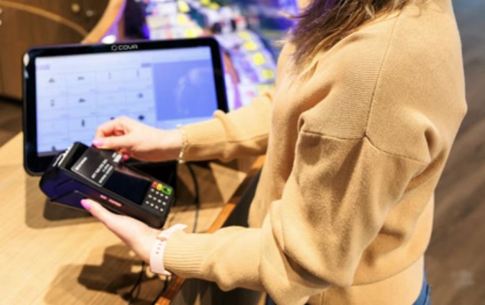 Article Image for Digital Banking Expands Access Across International Markets