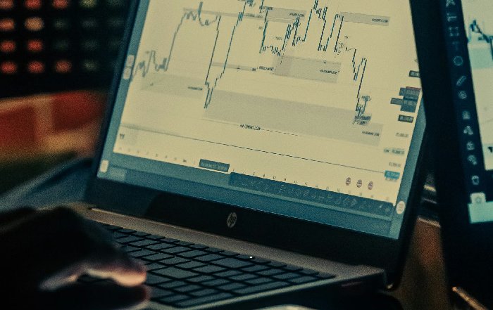 Article Image for Navigating Crypto Investments Safely